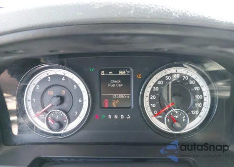 2015 Ram 1500 Tradesman из США, поврежденный, VIN 1C6RR6FT6FS650859